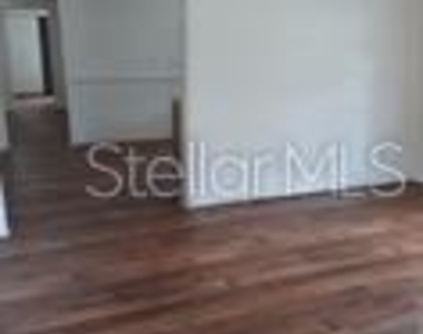 403 Walnut Street - Photo Thumbnail 5