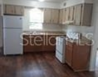 403 Walnut Street - Photo Thumbnail 7