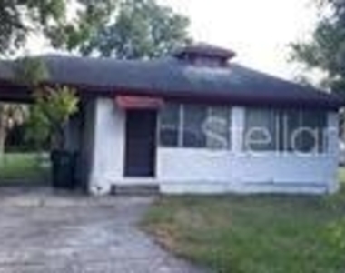 1031 Herschell Street - Photo Thumbnail 3