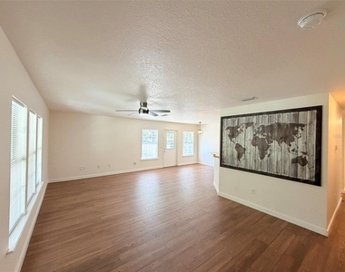 5722 Sw 85th Street - Photo Thumbnail 2