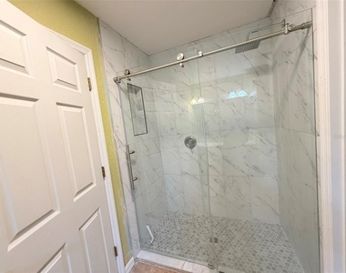 5722 Sw 85th Street - Photo Thumbnail 12