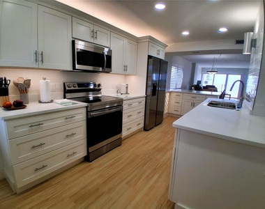 19 Whispering Sands Drive - Photo Thumbnail 12