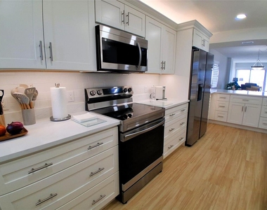 19 Whispering Sands Drive - Photo Thumbnail 13