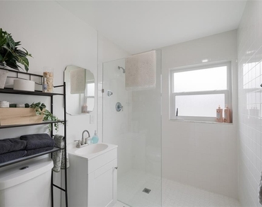 643 Mobile Road - Photo Thumbnail 15
