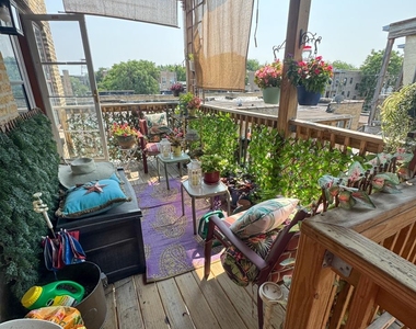 7658 North Sheridan Road - Photo Thumbnail 13