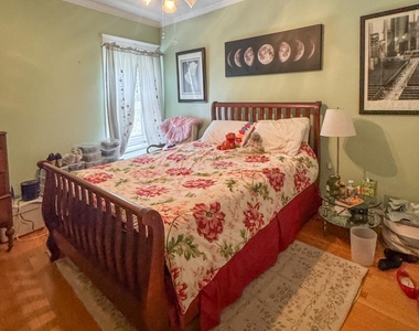 7658 North Sheridan Road - Photo Thumbnail 9