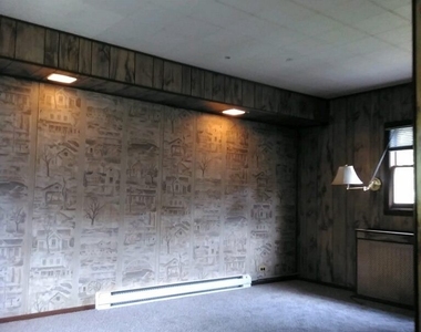 966 S Centre Street - Photo Thumbnail 2