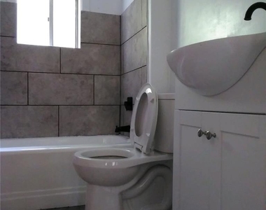 966 S Centre Street - Photo Thumbnail 11