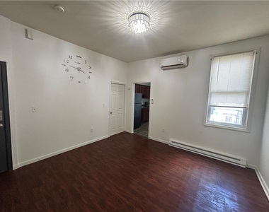 721 Northampton Street - Photo Thumbnail 4