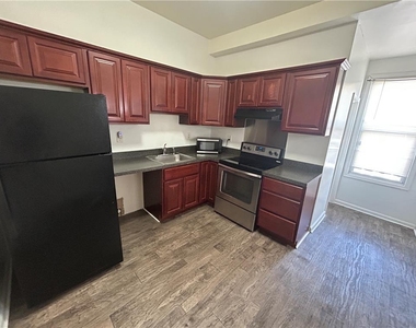 721 Northampton Street - Photo Thumbnail 1