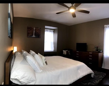 117 Madison Street - Photo Thumbnail 3