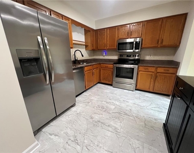 896 Briarstone Road - Photo Thumbnail 8