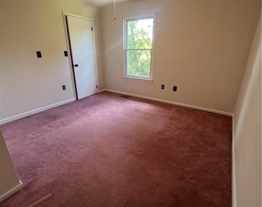 896 Briarstone Road - Photo Thumbnail 26