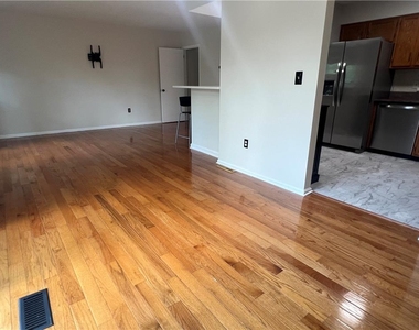 896 Briarstone Road - Photo Thumbnail 10
