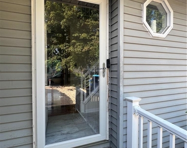 896 Briarstone Road - Photo Thumbnail 2