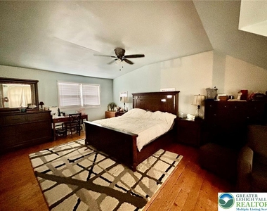 233 High Street - Photo Thumbnail 8