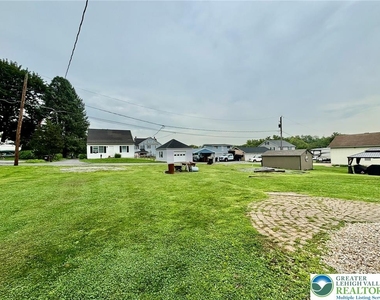 233 High Street - Photo Thumbnail 4