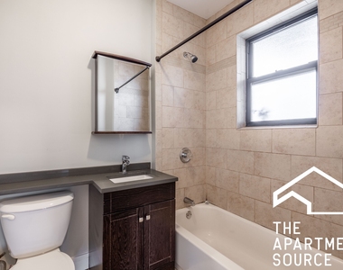 4419 North Wolcott Avenue - Photo Thumbnail 7