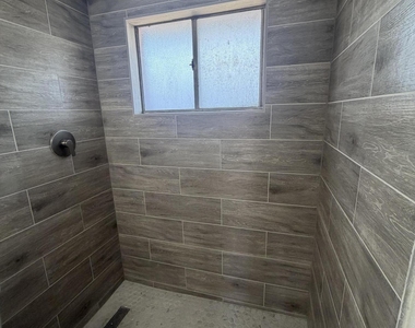 8944 Norton Street - Photo Thumbnail 6