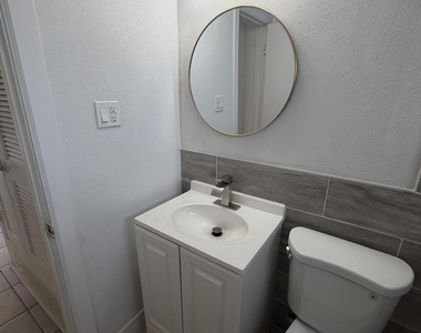 8944 Norton Street - Photo Thumbnail 5