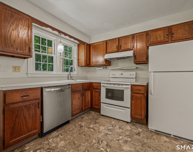 414 Robin Court - Photo Thumbnail 3