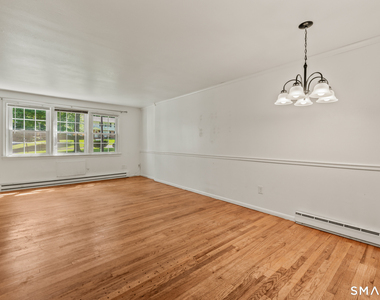 414 Robin Court - Photo Thumbnail 8