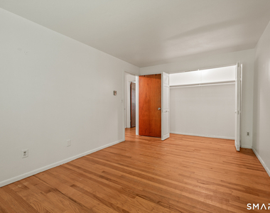 414 Robin Court - Photo Thumbnail 19