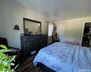 20 Teresa Place - Photo Thumbnail 9