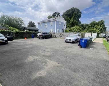 1389 Pembroke Street - Photo Thumbnail 11