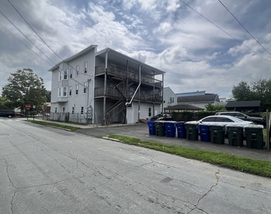 1389 Pembroke Street - Photo Thumbnail 10