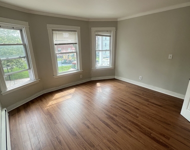 1389 Pembroke Street - Photo Thumbnail 8