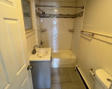 1389 Pembroke Street - Photo Thumbnail 9