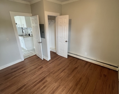 1389 Pembroke Street - Photo Thumbnail 5