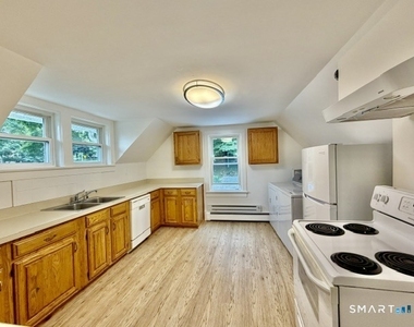 172 Heritage Hill Road - Photo Thumbnail 2