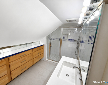 311 Racebrook Road - Photo Thumbnail 10