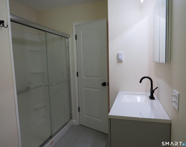 211 Kent Hollow Road - Photo Thumbnail 6
