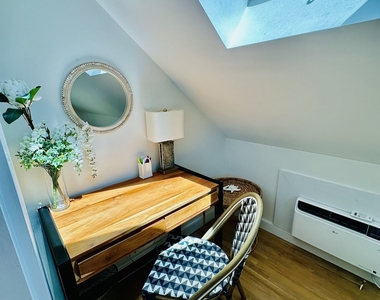 53 Liberty Street - Photo Thumbnail 17