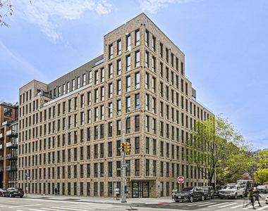 100 Lenox Road - Photo Thumbnail 16