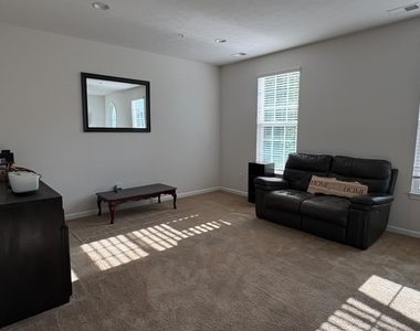 2302 Pointe View - Photo Thumbnail 3