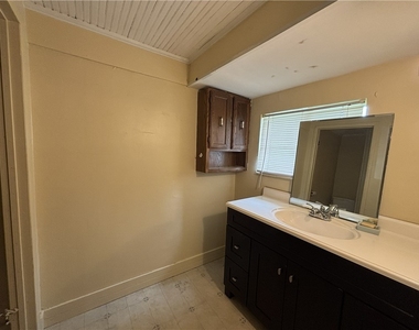 3114 Pa-819 - Photo Thumbnail 23