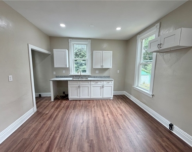 1918 7th Ave - Photo Thumbnail 6