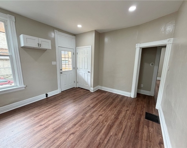 1918 7th Ave - Photo Thumbnail 7