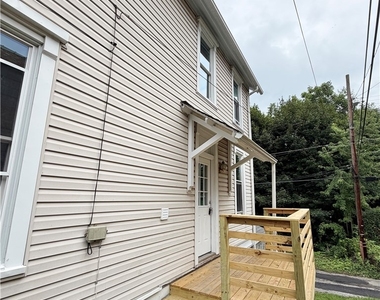 1918 7th Ave - Photo Thumbnail 2