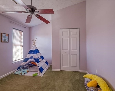8506 Club Side Drive - Photo Thumbnail 11