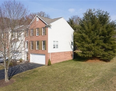 8506 Club Side Drive - Photo Thumbnail 20