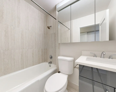 401 East 34th Street - Photo Thumbnail 3