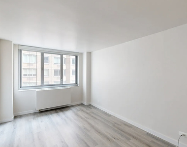 401 East 34th Street - Photo Thumbnail 2