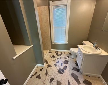 169 Mayar Street - Photo Thumbnail 5