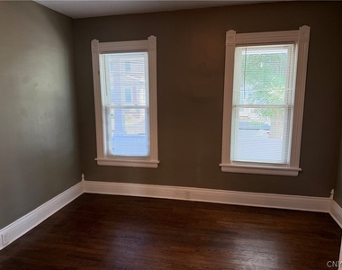 169 Mayar Street - Photo Thumbnail 7