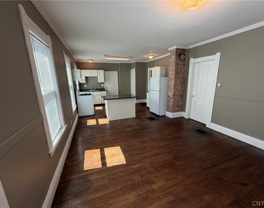 169 Mayar Street - Photo Thumbnail 3